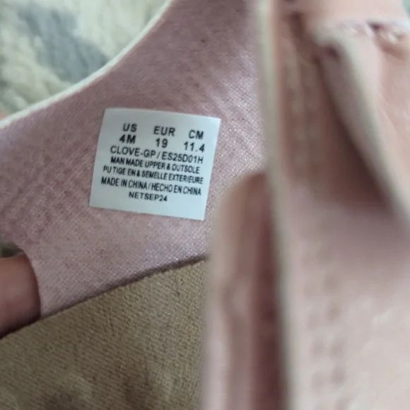 Baby Girl 18 Month Clothing Bundle - Picture 8 of 10